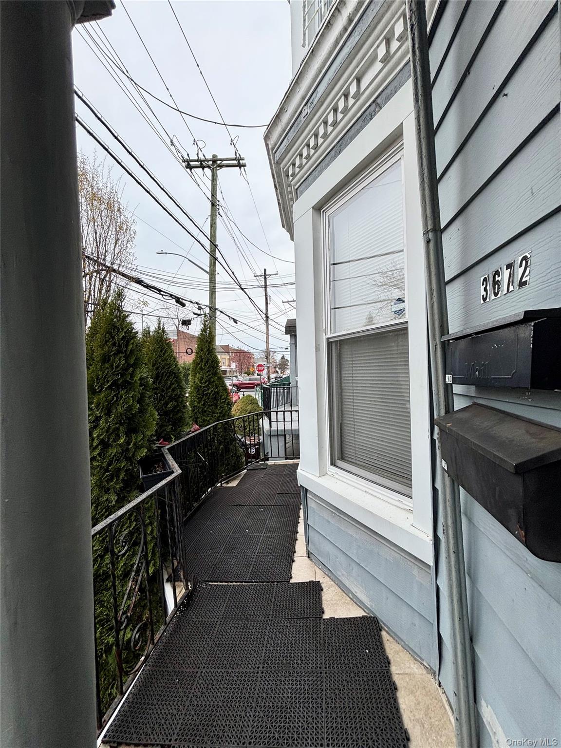 #4 photo, 3672 Barnes Avenue, Bronx , NY 10467