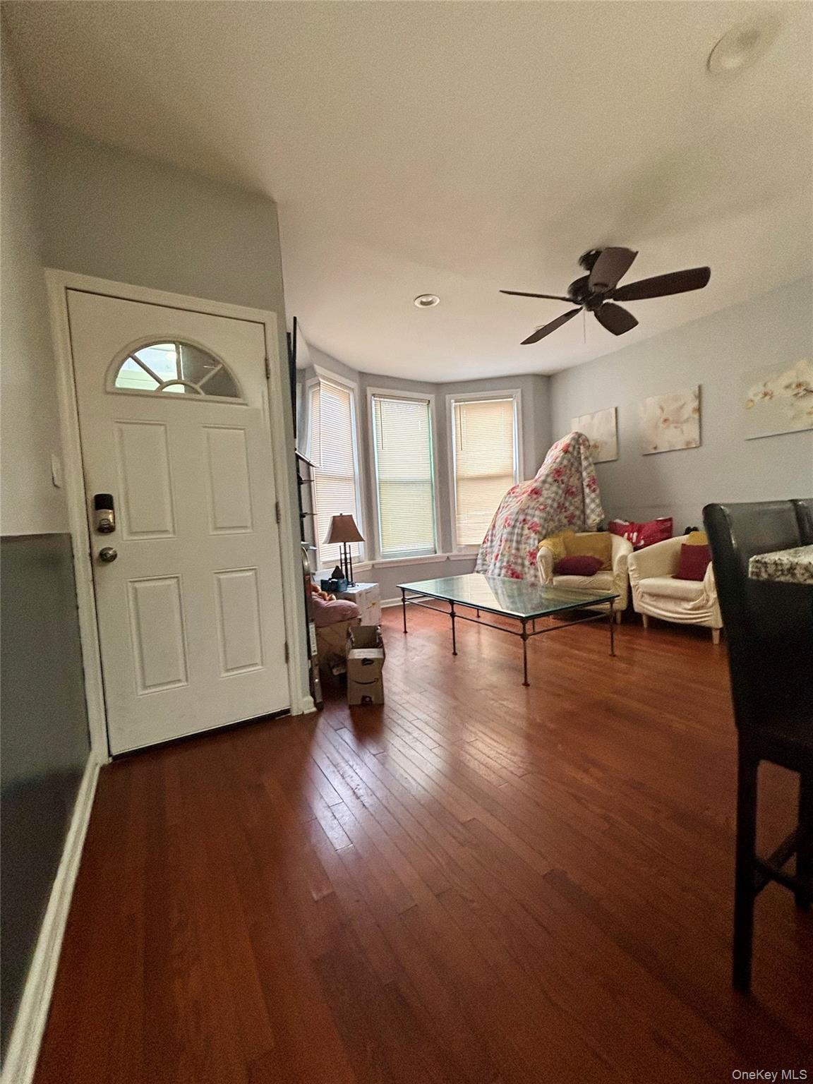 #6 photo, 3672 Barnes Avenue, Bronx , NY 10467