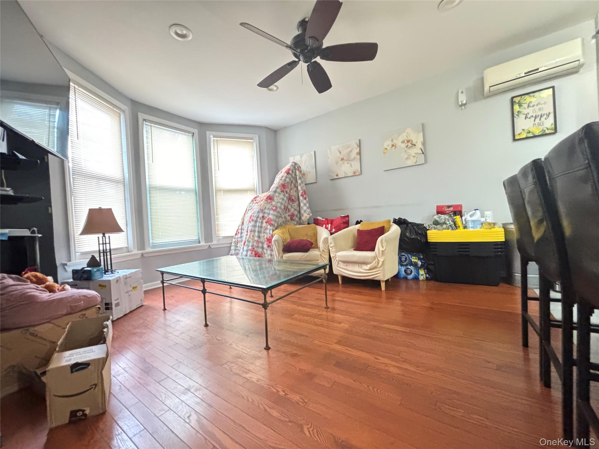 #8 photo, 3672 Barnes Avenue, Bronx , NY 10467