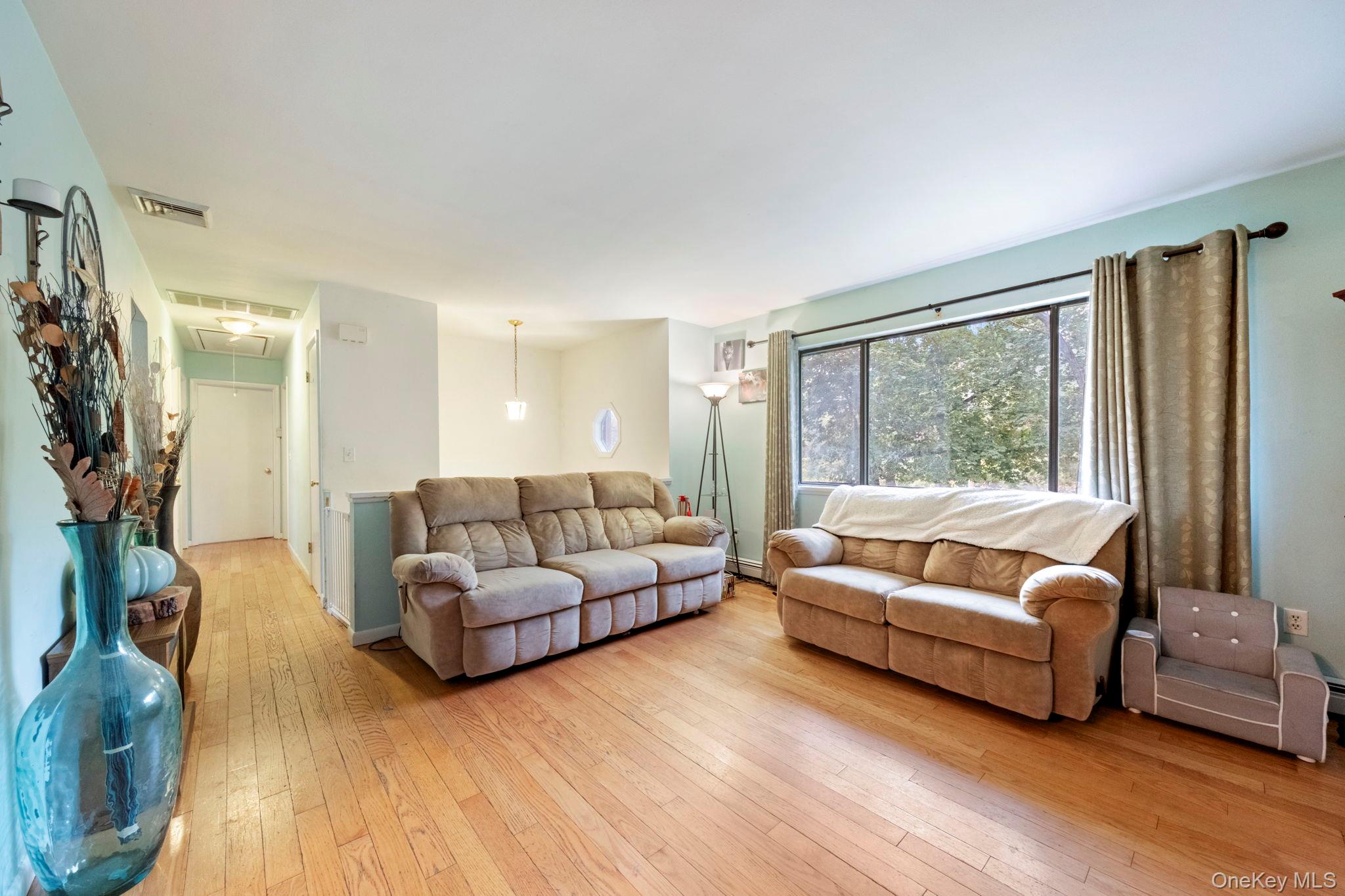 #4 photo, 4 Verven Road, Poughkeepsie , NY 12603