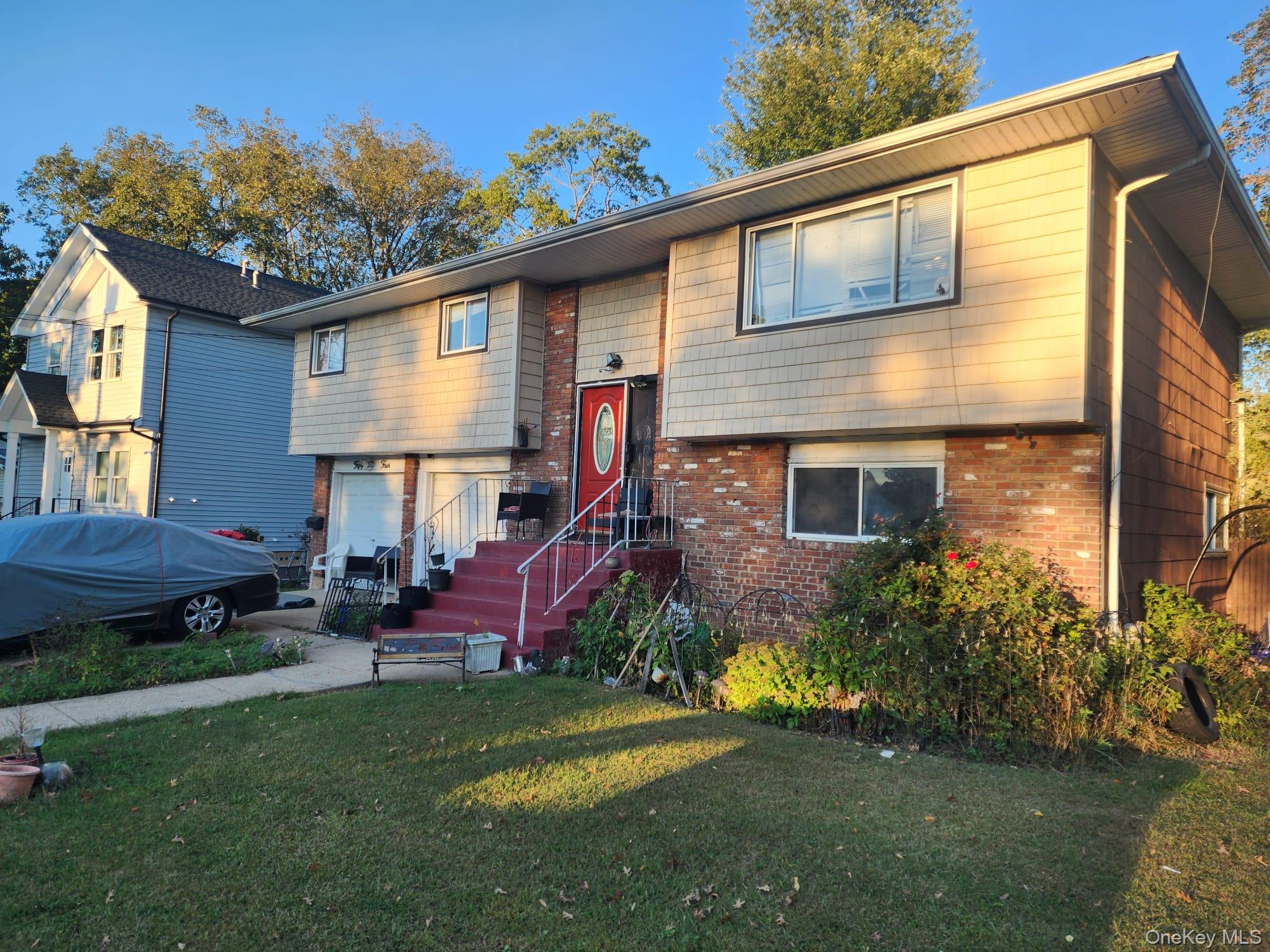 #1 photo, 54 Westfield Avenue, ناسو Roosevelt , NY 11575