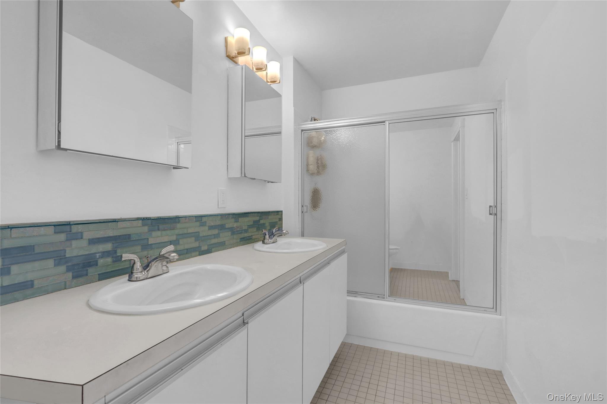 #17 photo, 100 W Broadway, ナッソー郡 Long Beach , NY 11561