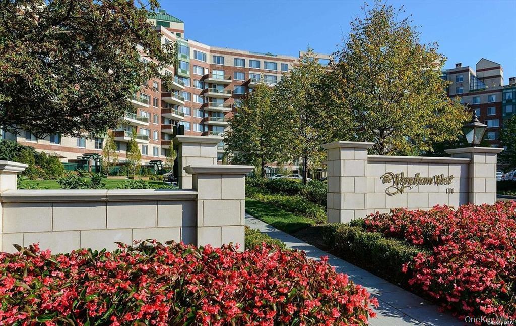 #1 photo, 111 Cherry Valley Avenue, ناسو Garden City , NY 11530