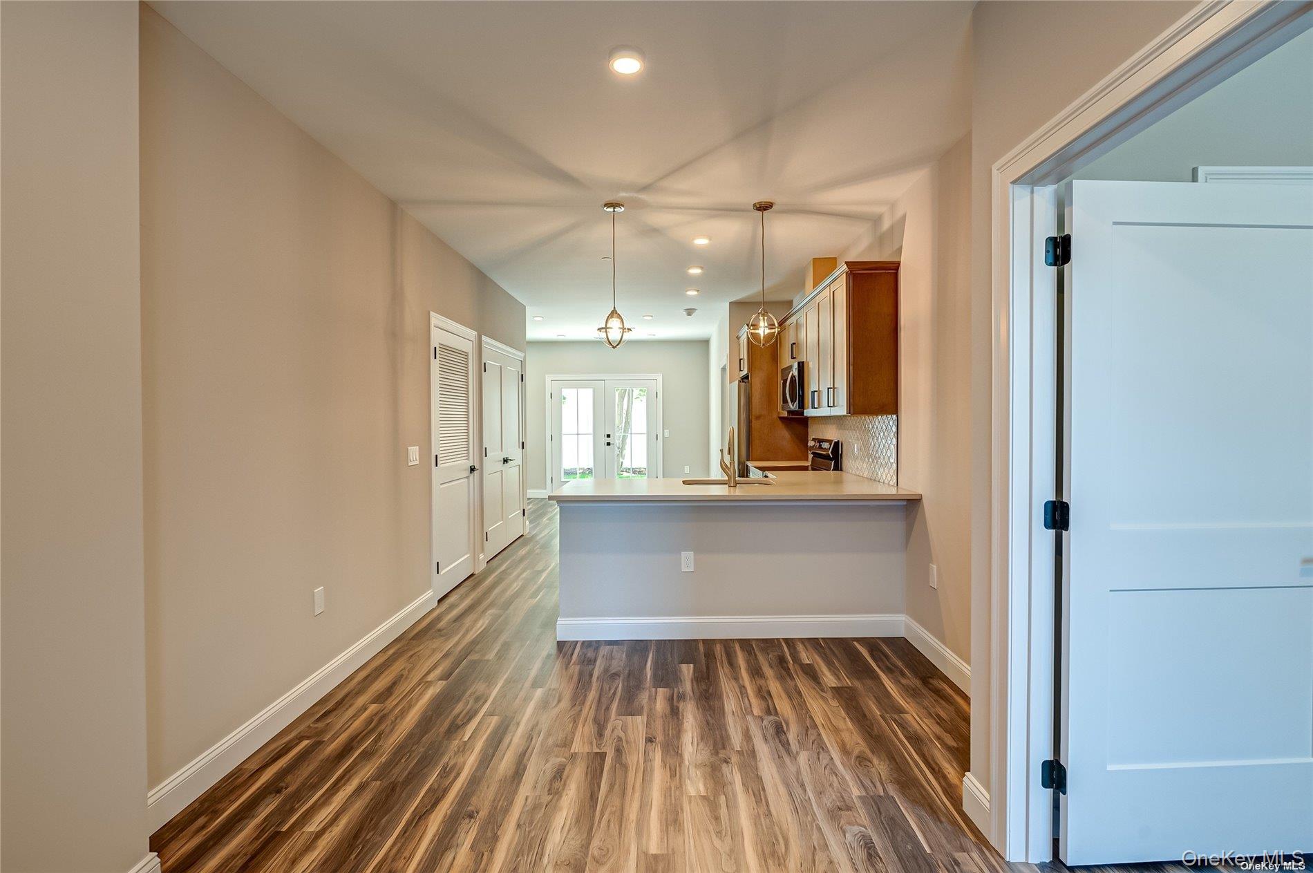 #10 photo, 1 Conklin Street, Farmingdale , NY 11735