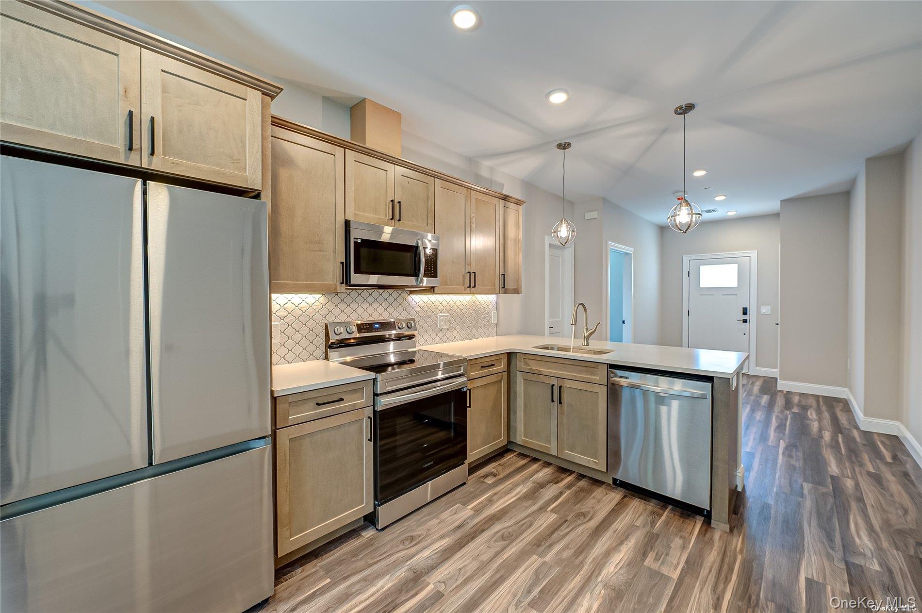 #4 photo, 1 Conklin Street, Farmingdale , NY 11735