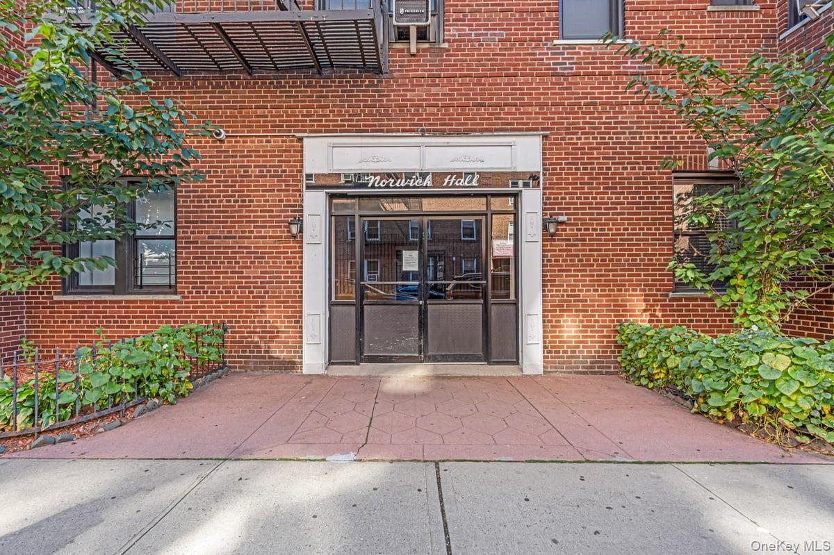 #11 photo, 96-11 65 Road, クイーンズ区 Rego Park , NY 11374