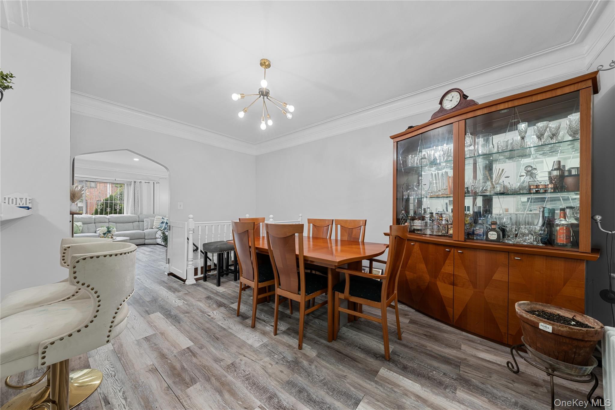 #10 photo, 3433 83rd Street, クイーンズ区 Jackson Heights , NY 11372