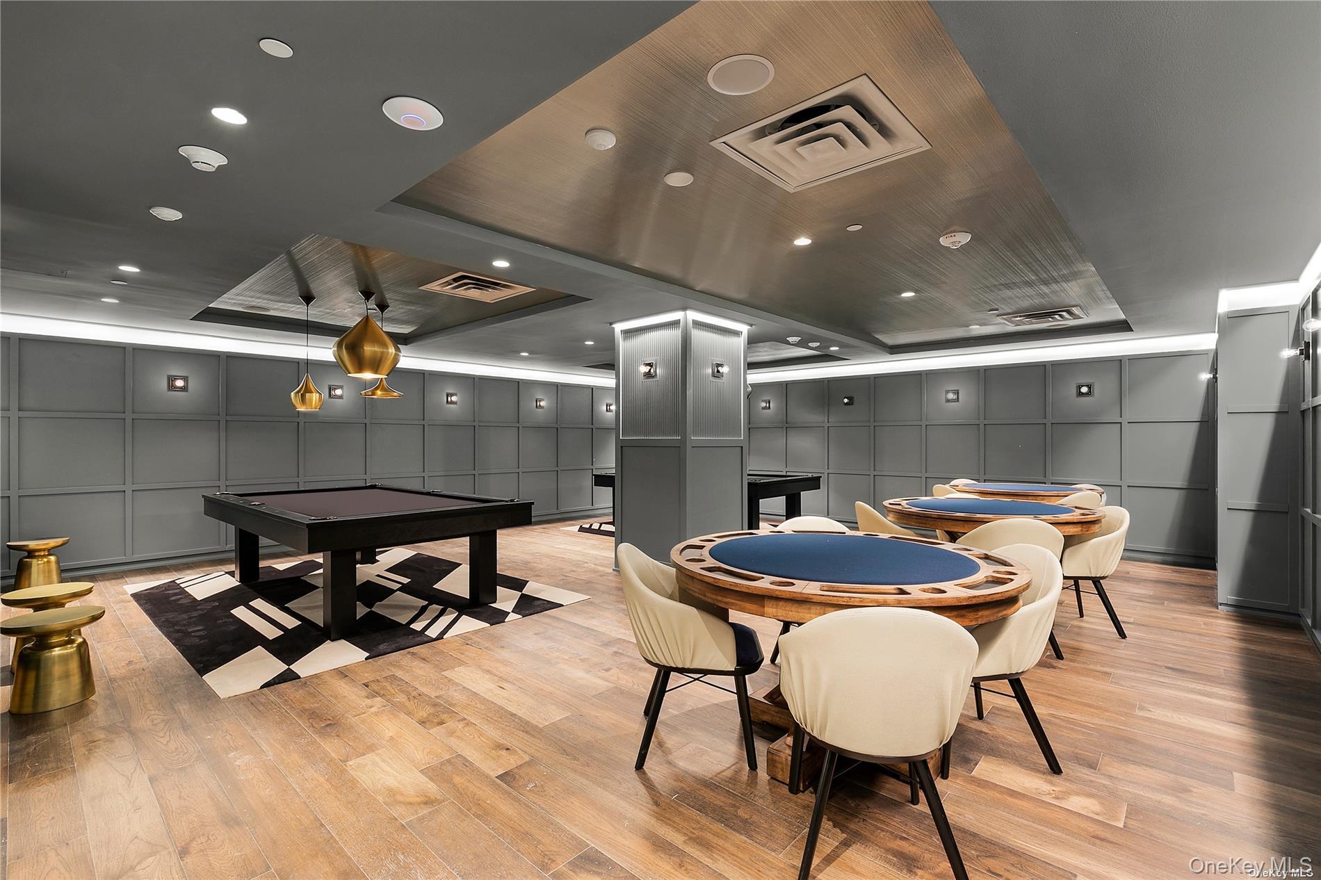 #12 photo, 695 Merrick Avenue, ナッソー郡 Westbury , NY 11590