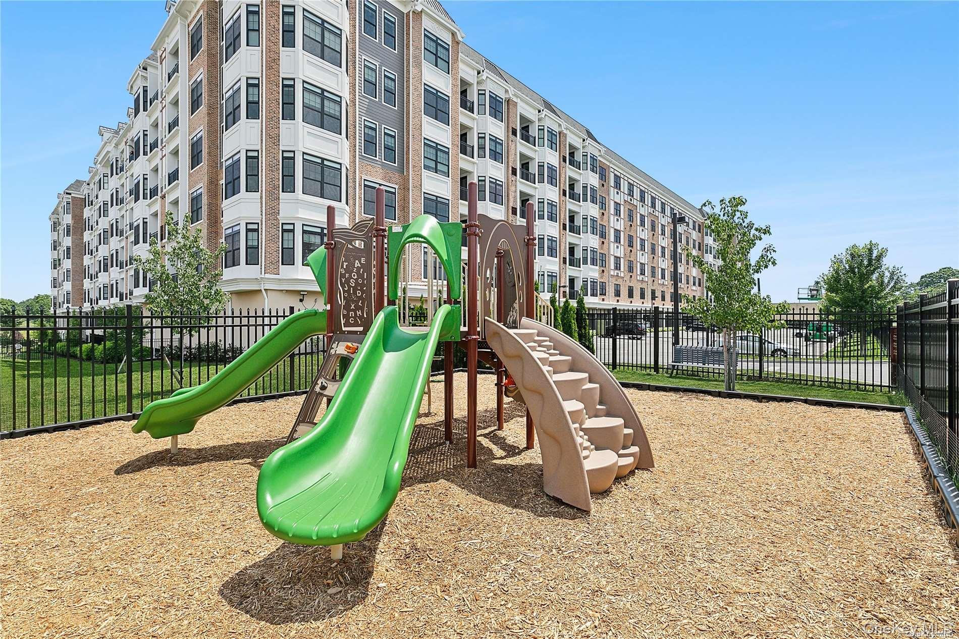 #19 photo, 695 Merrick Avenue, ナッソー郡 Westbury , NY 11590