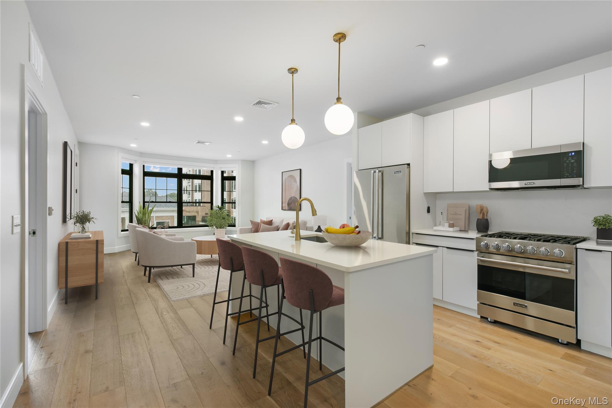 #2 photo, 695 Merrick Avenue, ナッソー郡 Westbury , NY 11590