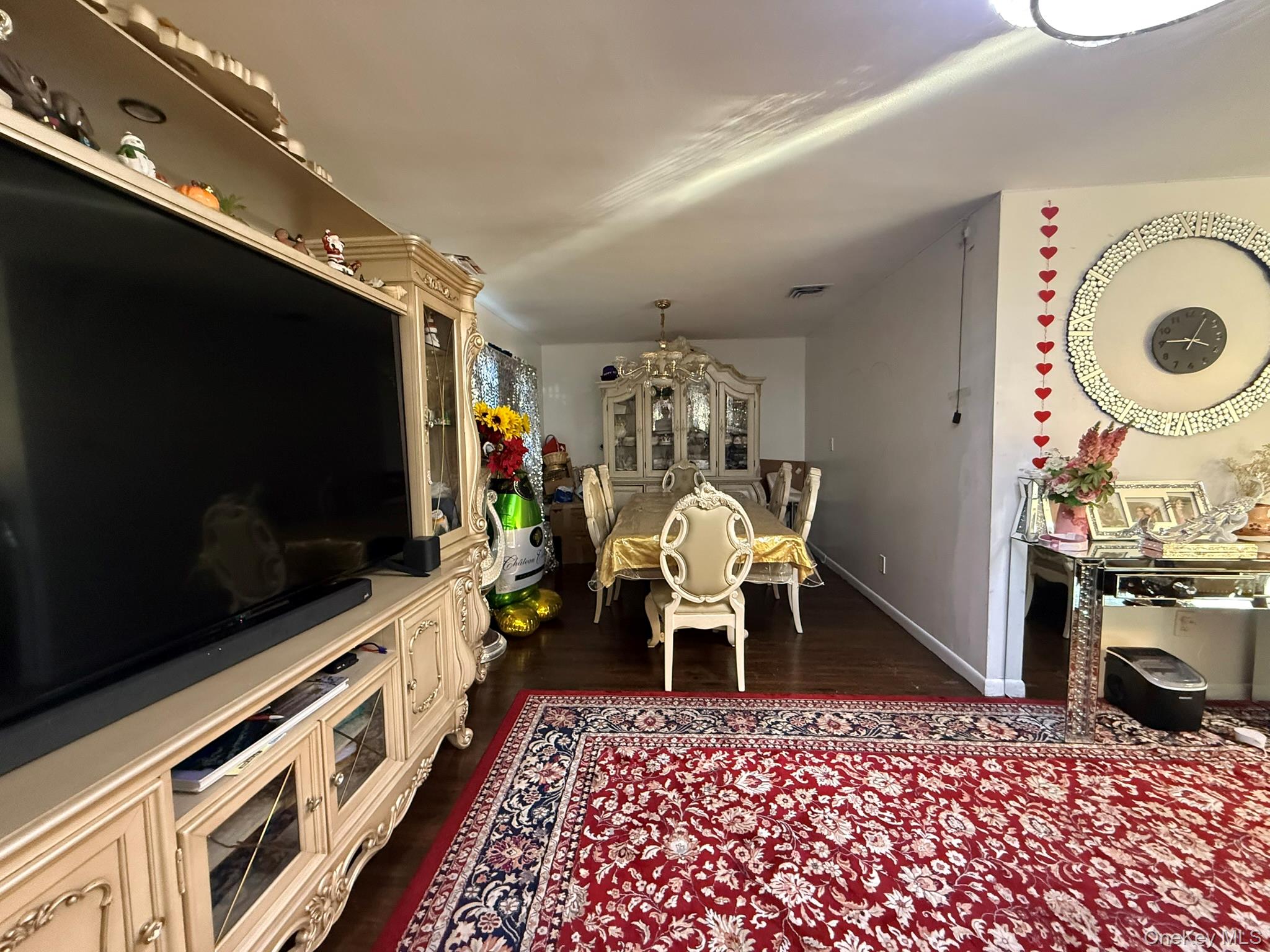 #8 photo, 12 Hilton Court, Hicksville , NY 11801