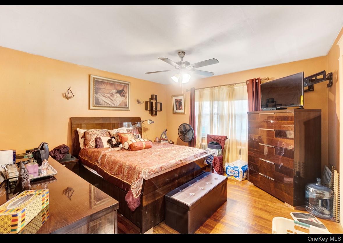 #16 photo, 1024 Mahopac, West Hempstead , NY 11552