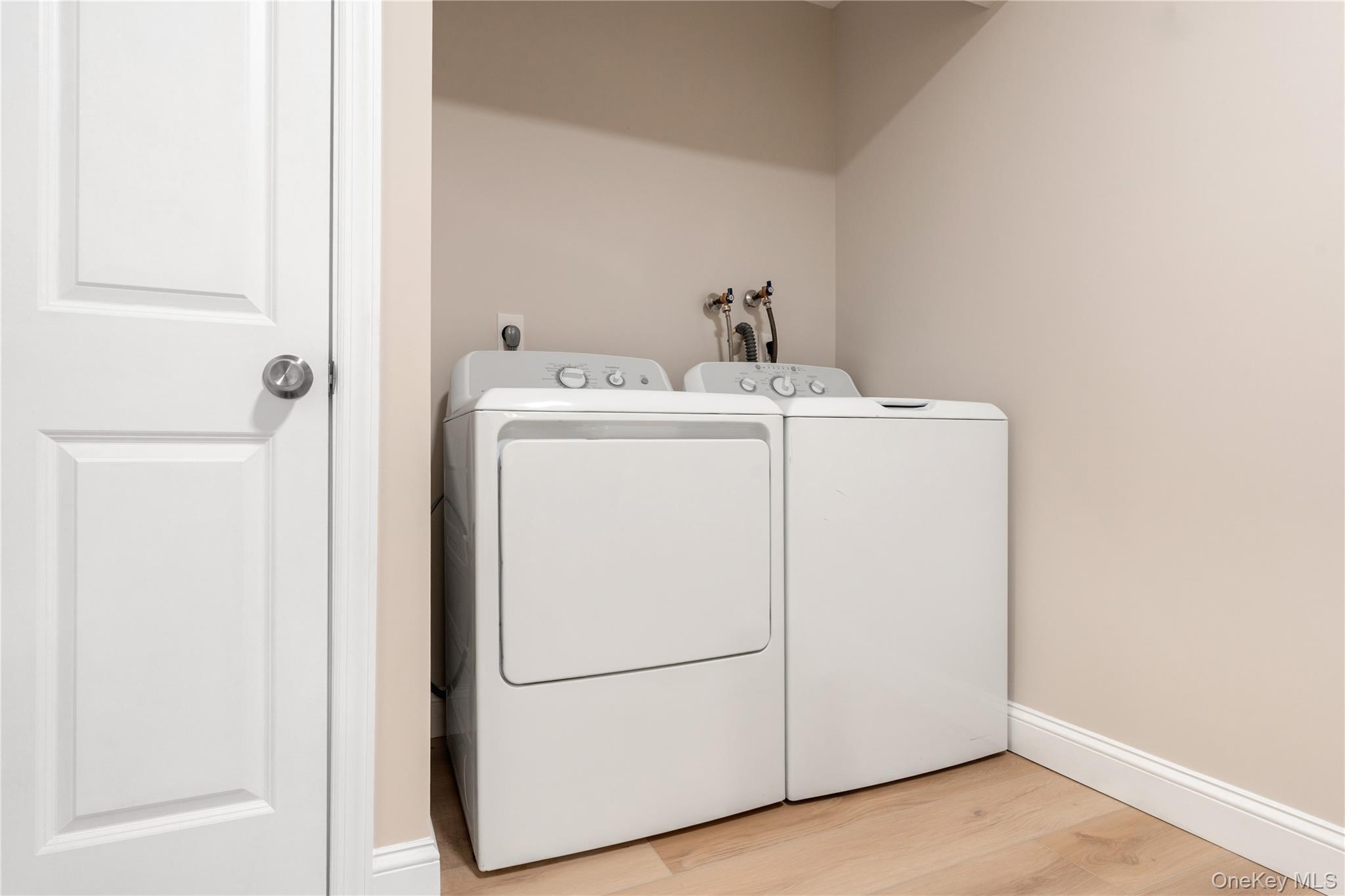 #12 photo, 4 Pine Street, Huntington , NY 11743