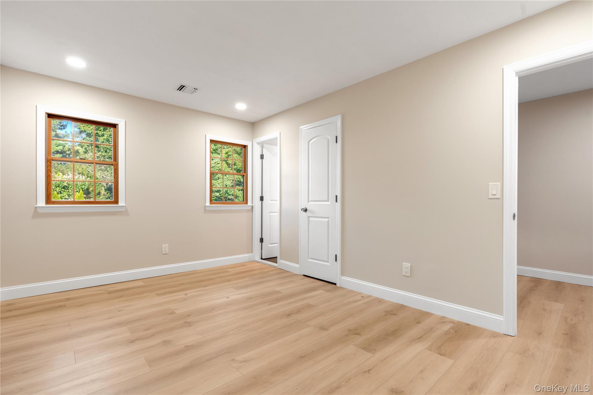 #18 photo, 4 Pine Street, Huntington , NY 11743