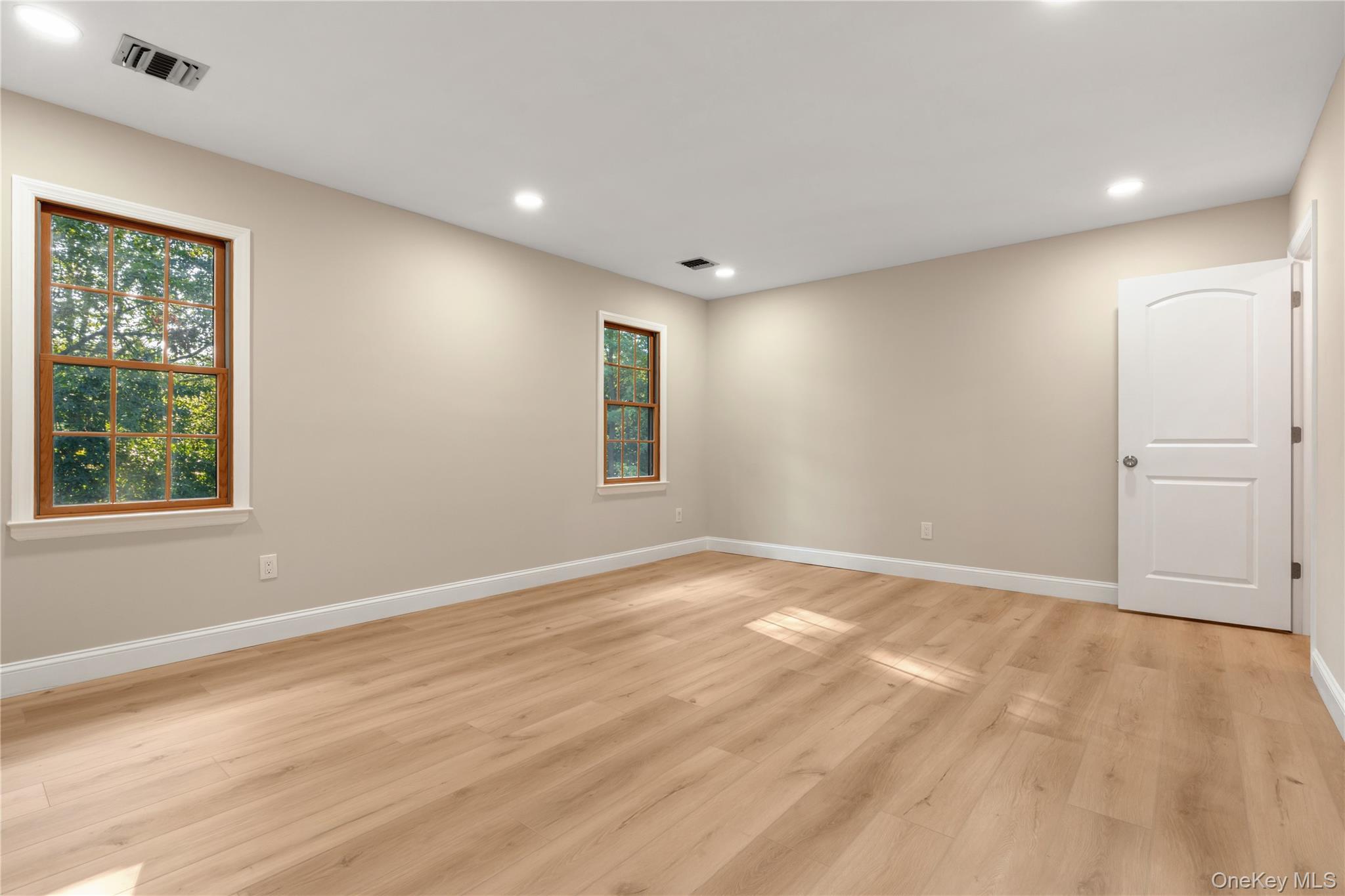 #19 photo, 4 Pine Street, Huntington , NY 11743