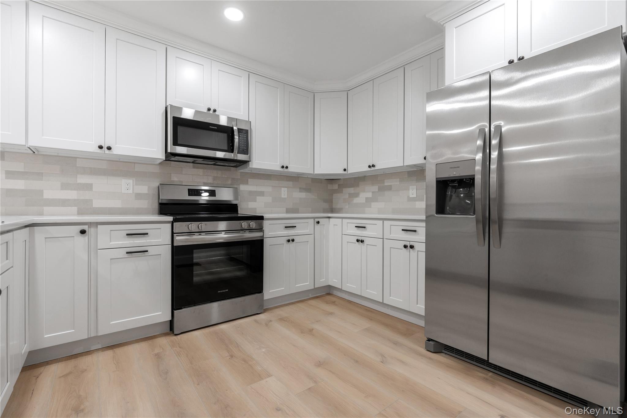 #5 photo, 4 Pine Street, Huntington , NY 11743