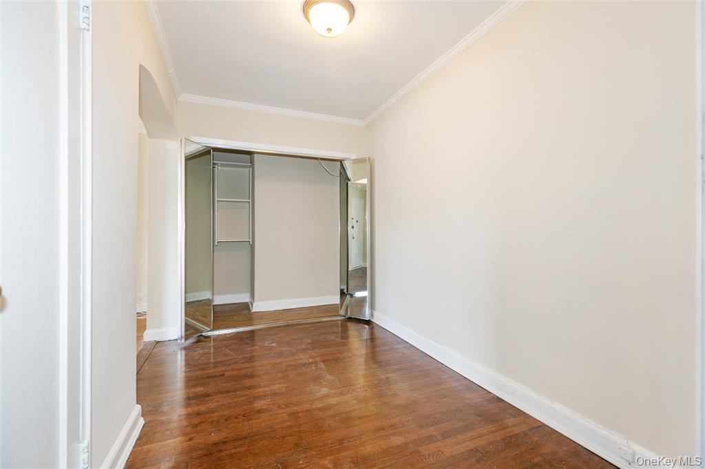 #8 photo, 2 Townhouse Place, Great Neck , NY 11021