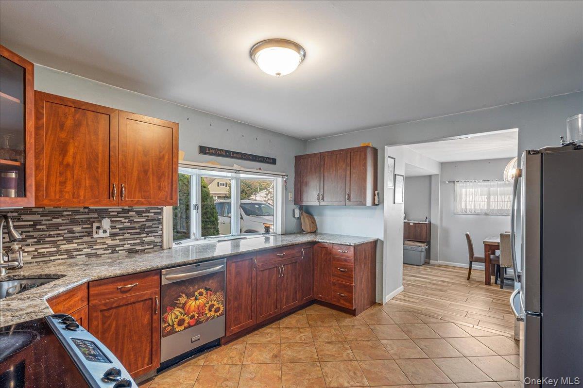 #10 photo, 236 Duckpond Drive, ナッソー郡 Wantagh , NY 11793