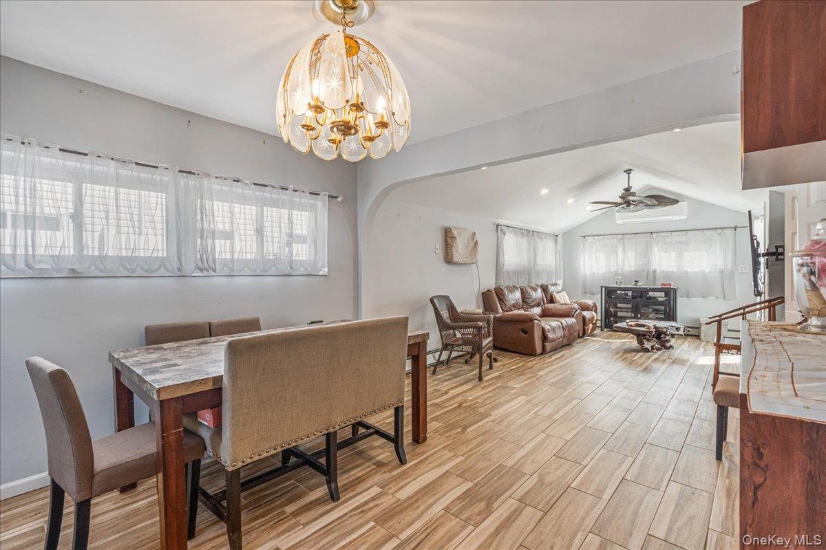 #3 photo, 236 Duckpond Drive, ナッソー郡 Wantagh , NY 11793