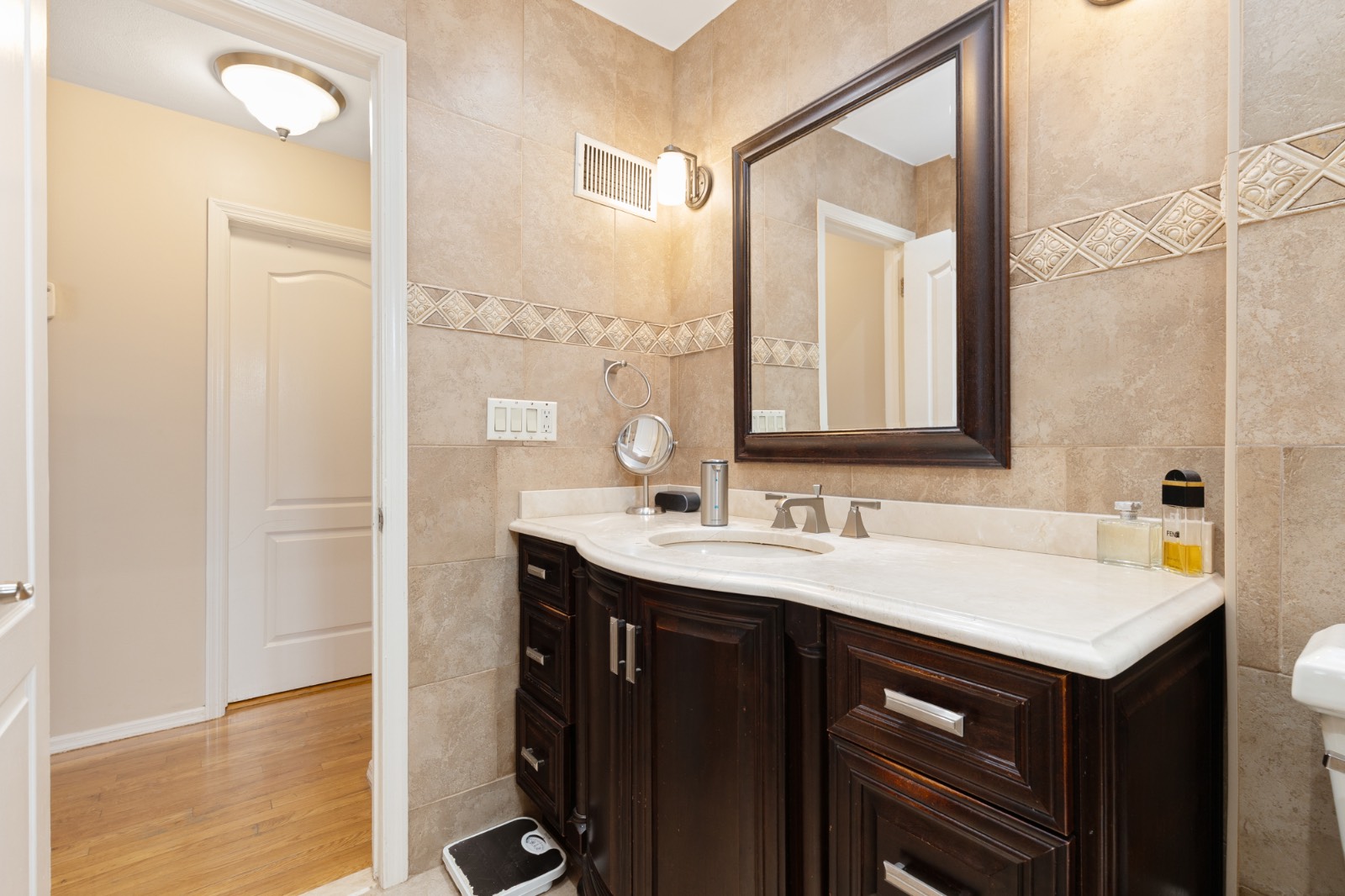 #28 photo, 27 Ashland Ave E, スタテンアイランド Staten Island , NY 10312