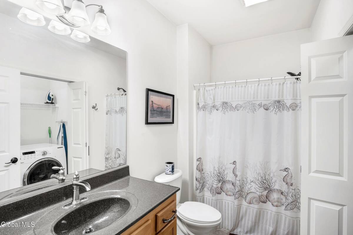 #14 photo, 17 Krug Place, Cohoes , NY 12047