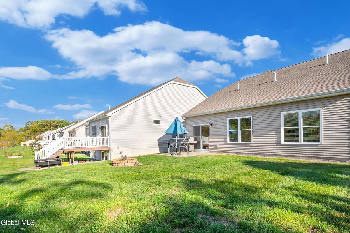 #20 photo, 17 Krug Place, Cohoes , NY 12047