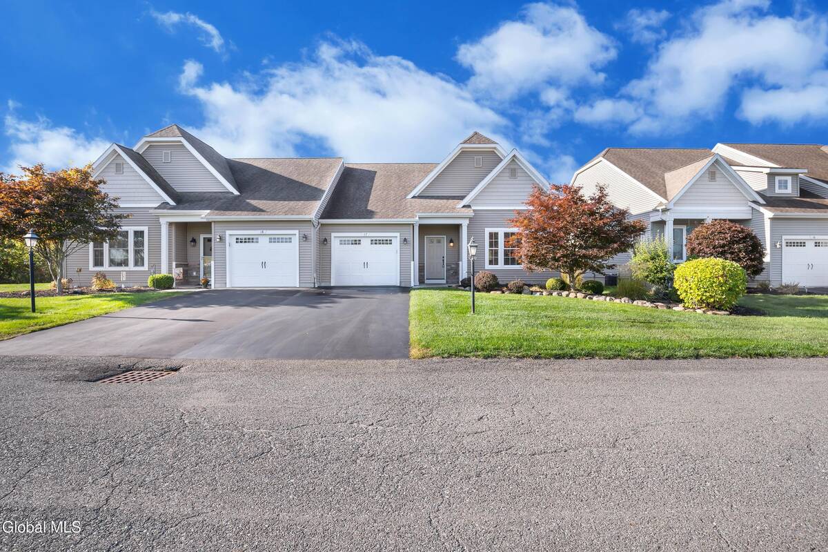 #25 photo, 17 Krug Place, Cohoes , NY 12047