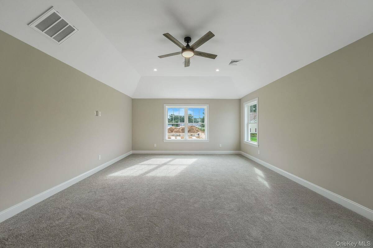 #15 photo, 176 (Dorchester) Southern Boulevard, サフォーク郡 Nesconset , NY 11767