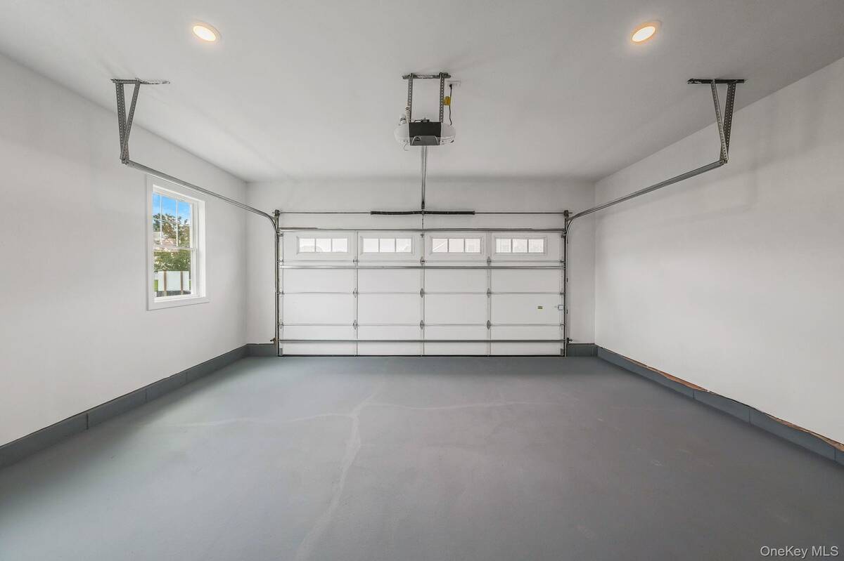 #21 photo, 176 (Dorchester) Southern Boulevard, サフォーク郡 Nesconset , NY 11767