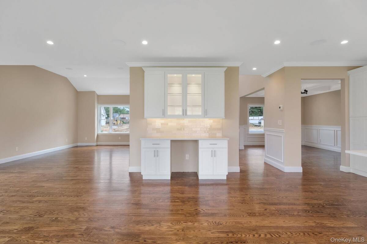 #4 photo, 176 (Dorchester) Southern Boulevard, サフォーク郡 Nesconset , NY 11767