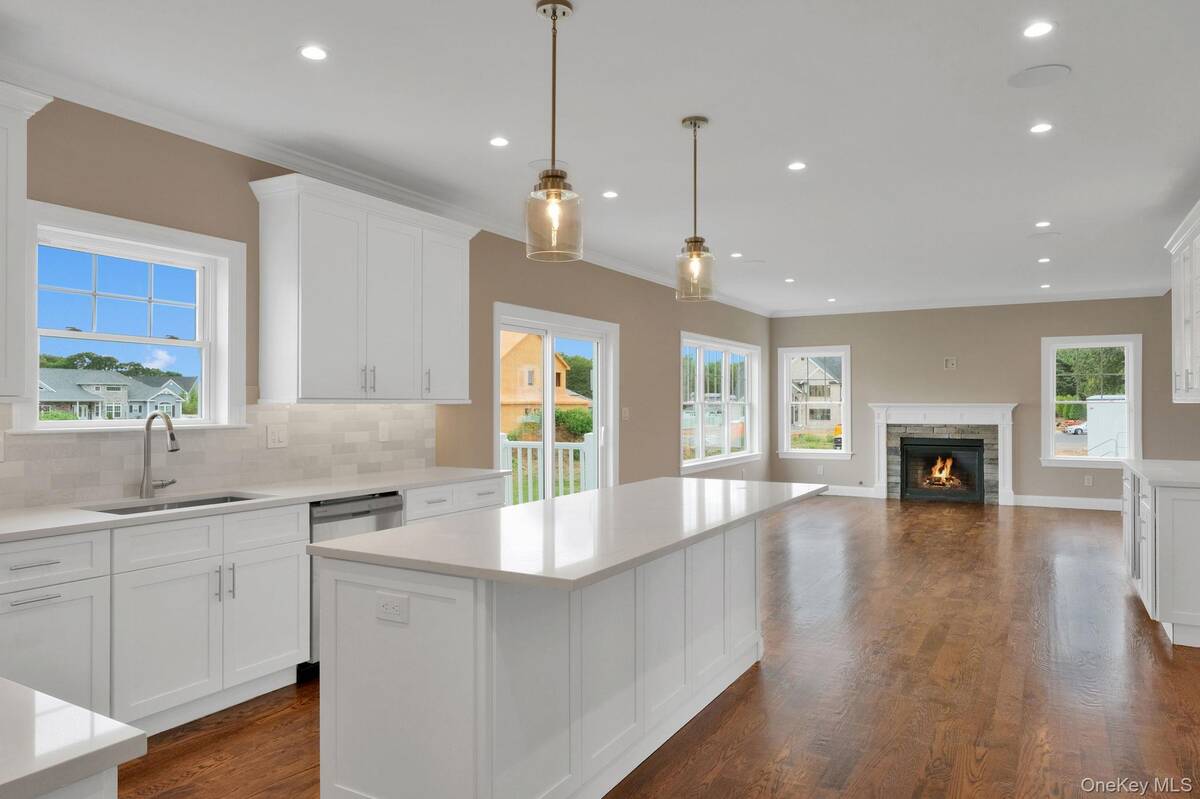 #9 photo, 176 (Dorchester) Southern Boulevard, サフォーク郡 Nesconset , NY 11767