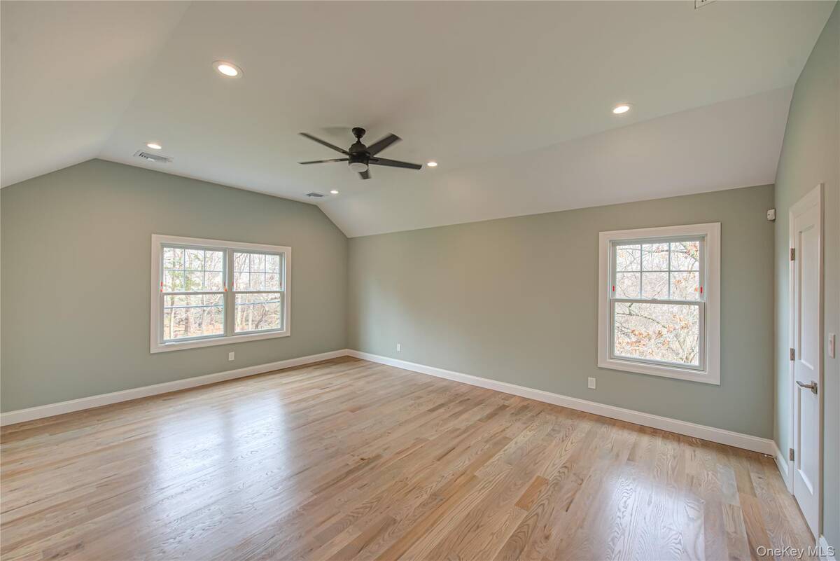 #20 photo, 176 (Birmingham Plus) Southern Boulevard, サフォーク郡 Nesconset , NY 11767