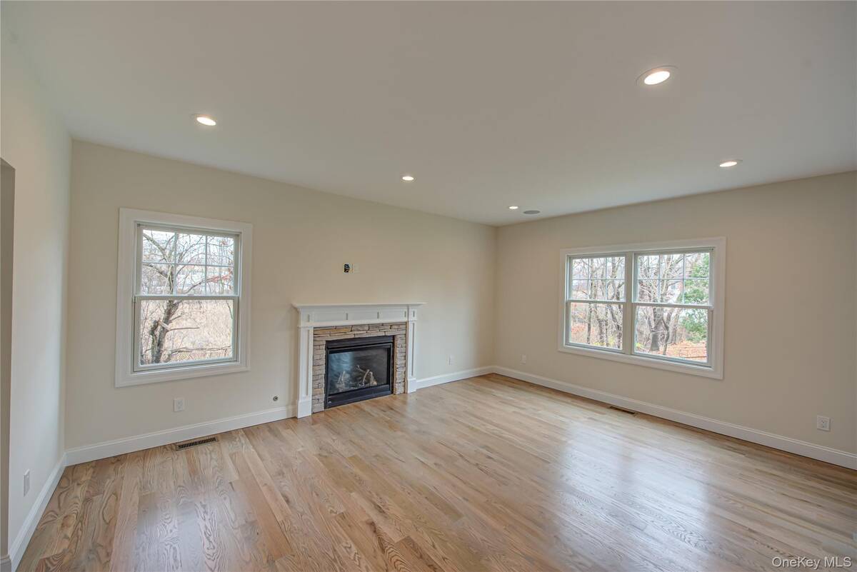 #7 photo, 176 (Birmingham Plus) Southern Boulevard, サフォーク郡 Nesconset , NY 11767