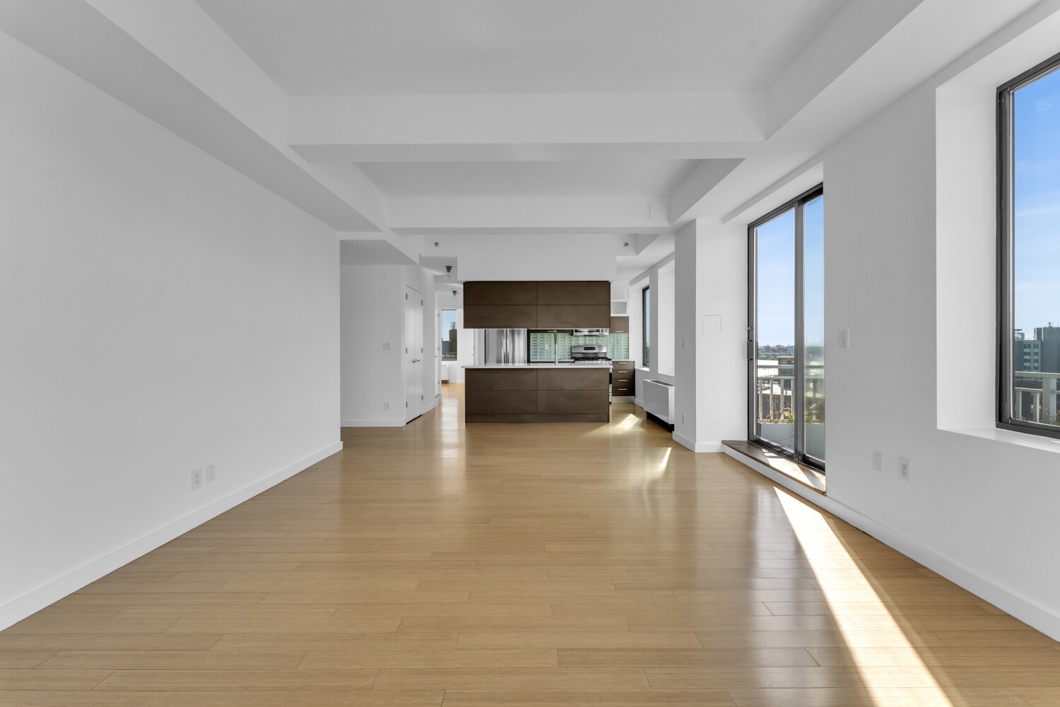 #1 photo, 353 E 104TH Street, マンハッタン East Harlem , NY 10029