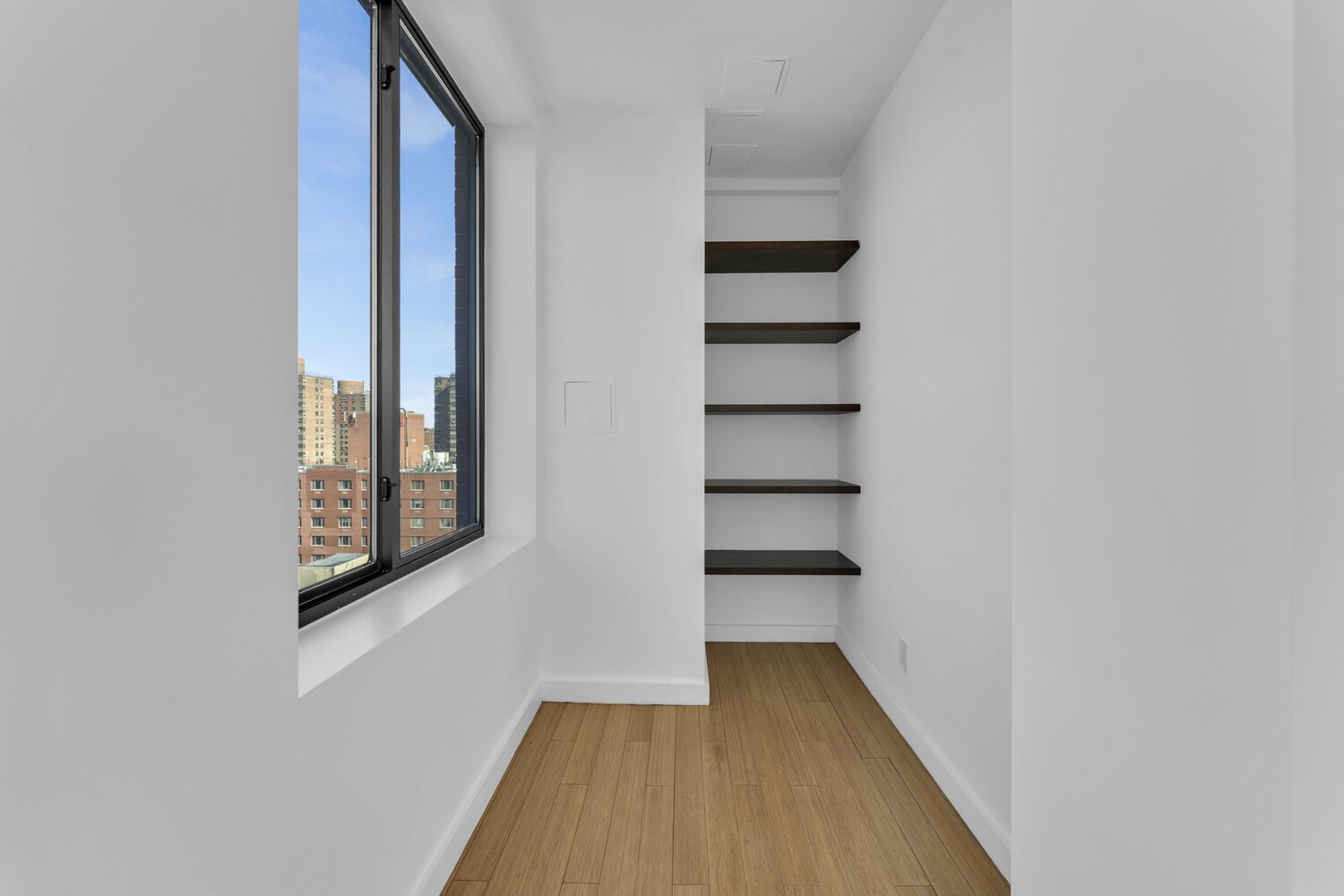 #7 photo, 353 E 104TH Street, マンハッタン East Harlem , NY 10029