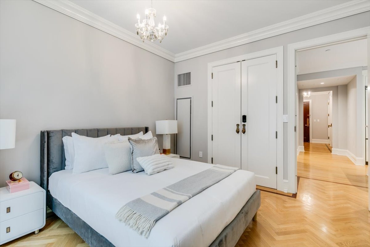 #12 photo, 1 Central Park S, マンハッタン Central Park South , NY 10019