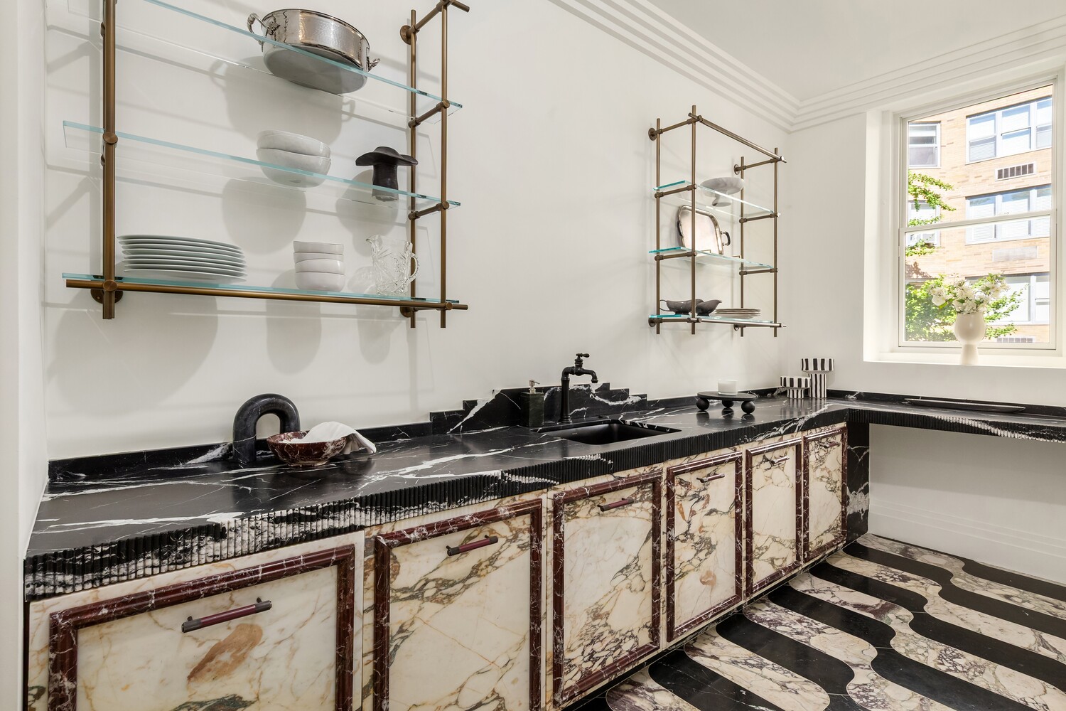 #8 photo, 125 E 65TH Street, Lenox Hill , NY 10065