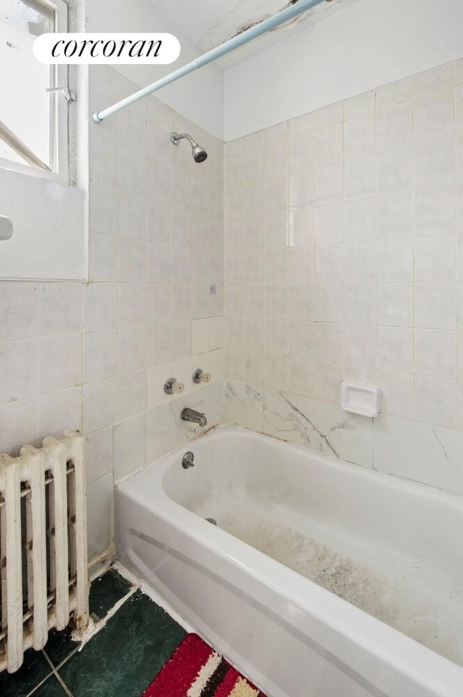 #15 photo, 30-57 14TH Street, Astoria , NY 11102