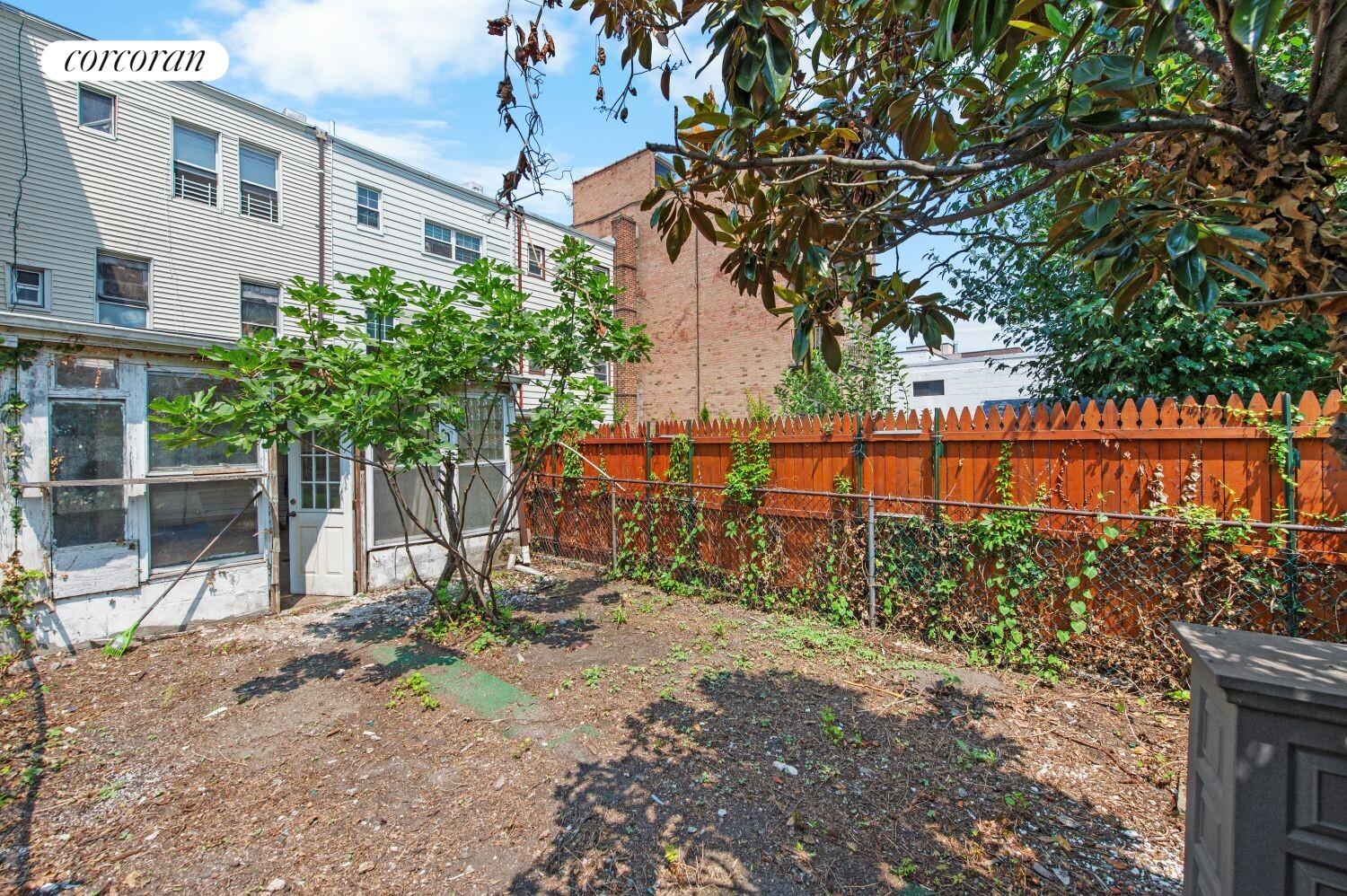 #6 photo, 30-57 14TH Street, Astoria , NY 11102