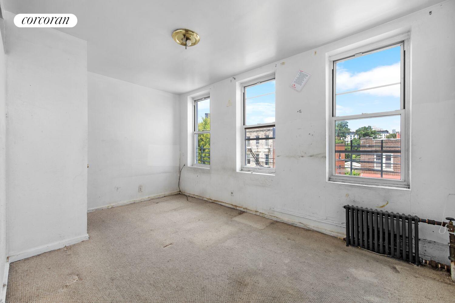 #9 photo, 30-57 14TH Street, Astoria , NY 11102