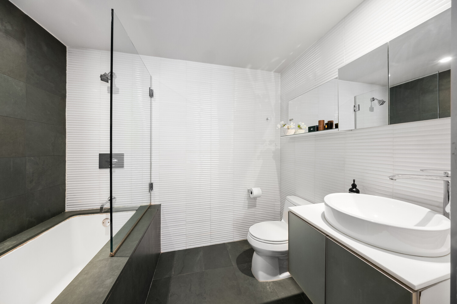 #9 photo, 425 E 13TH Street, マンハッタン East Village , NY 10009