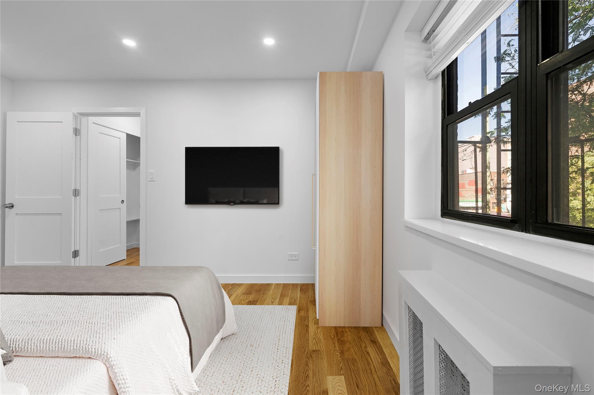 #15 photo, 25-10 31st Avenue, كوينز Astoria , NY 11106