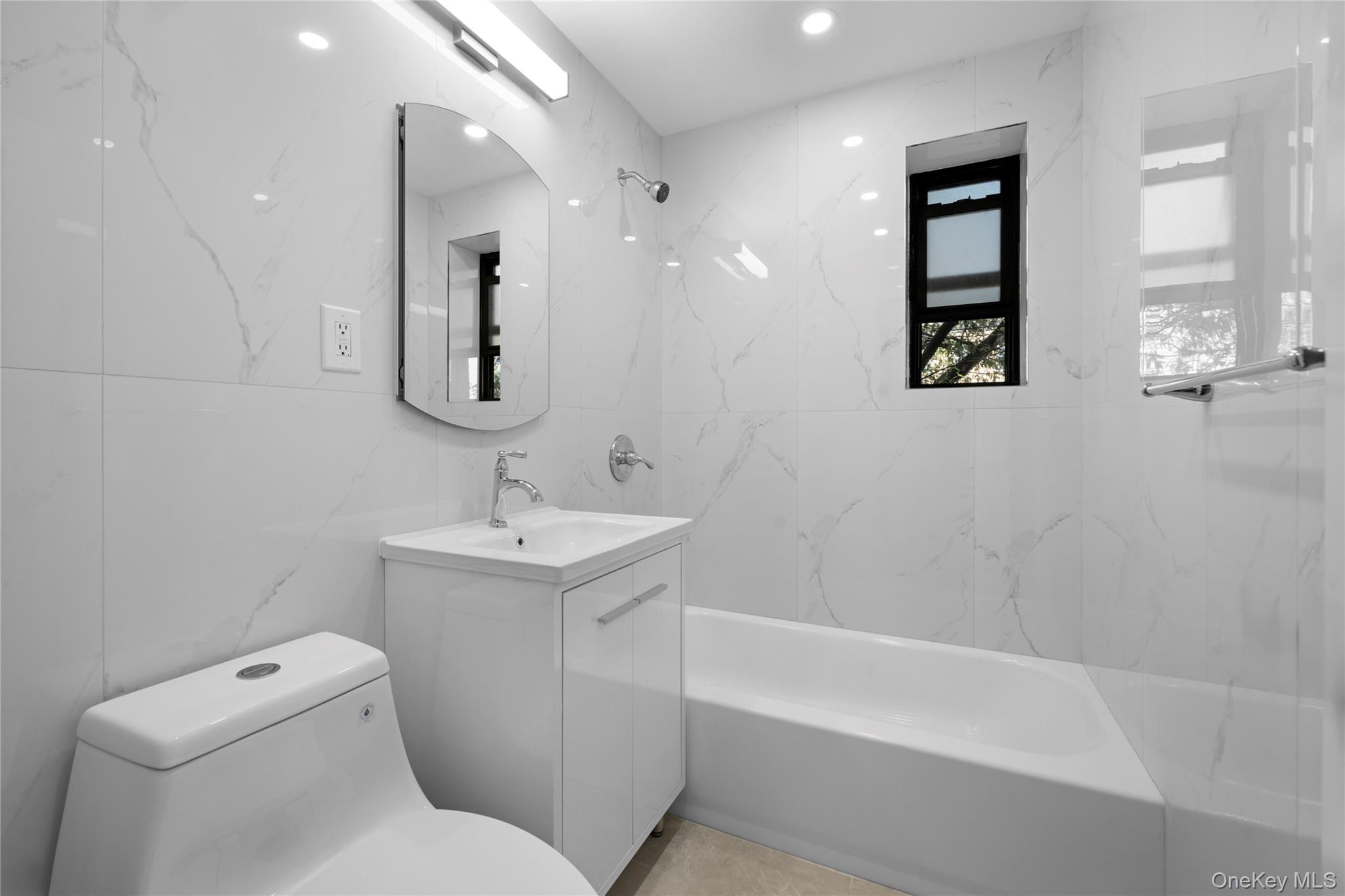 #17 photo, 25-10 31st Avenue, كوينز Astoria , NY 11106