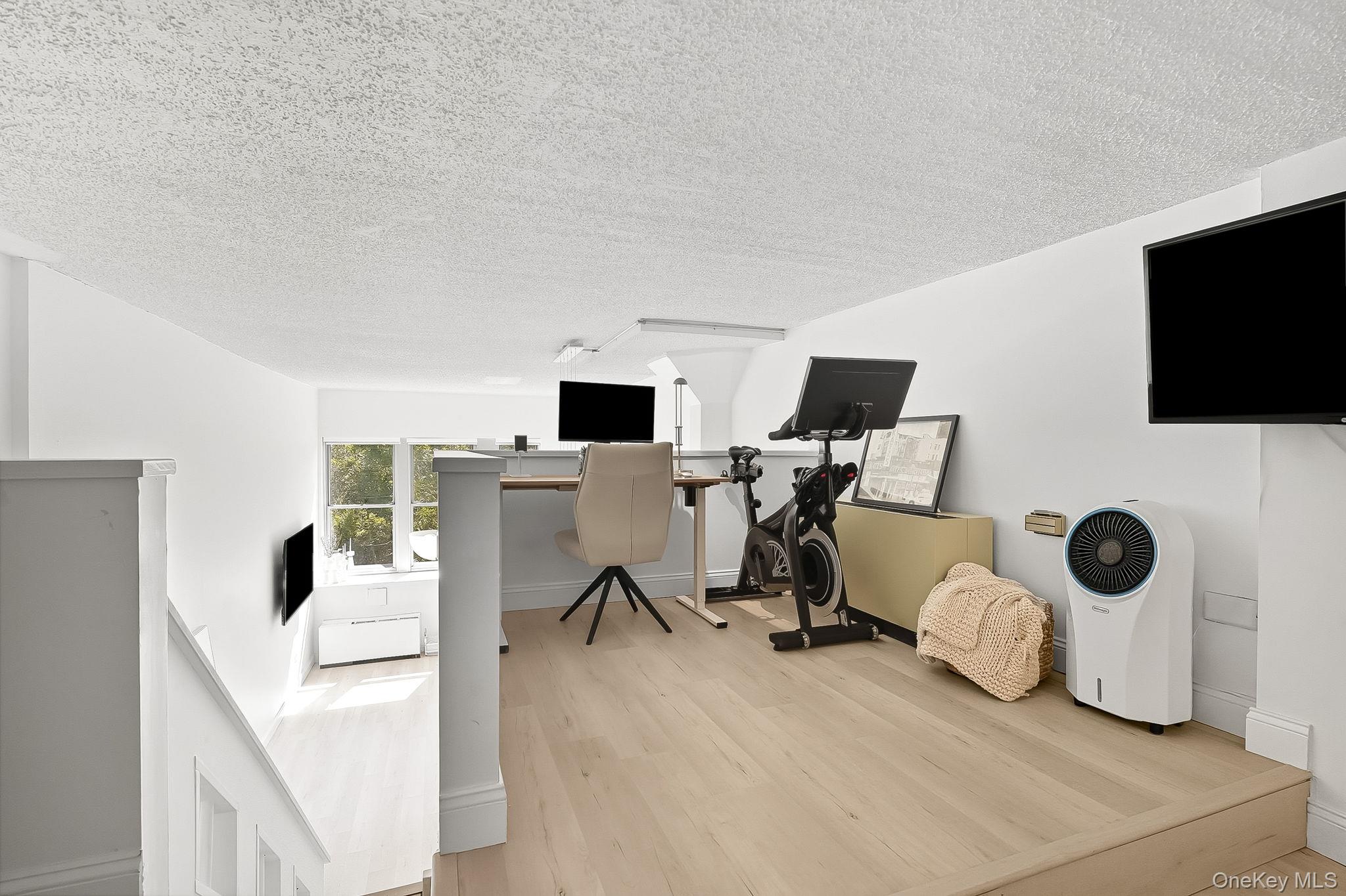 #11 photo, 1 Landmark Square, Port Chester , NY 10573