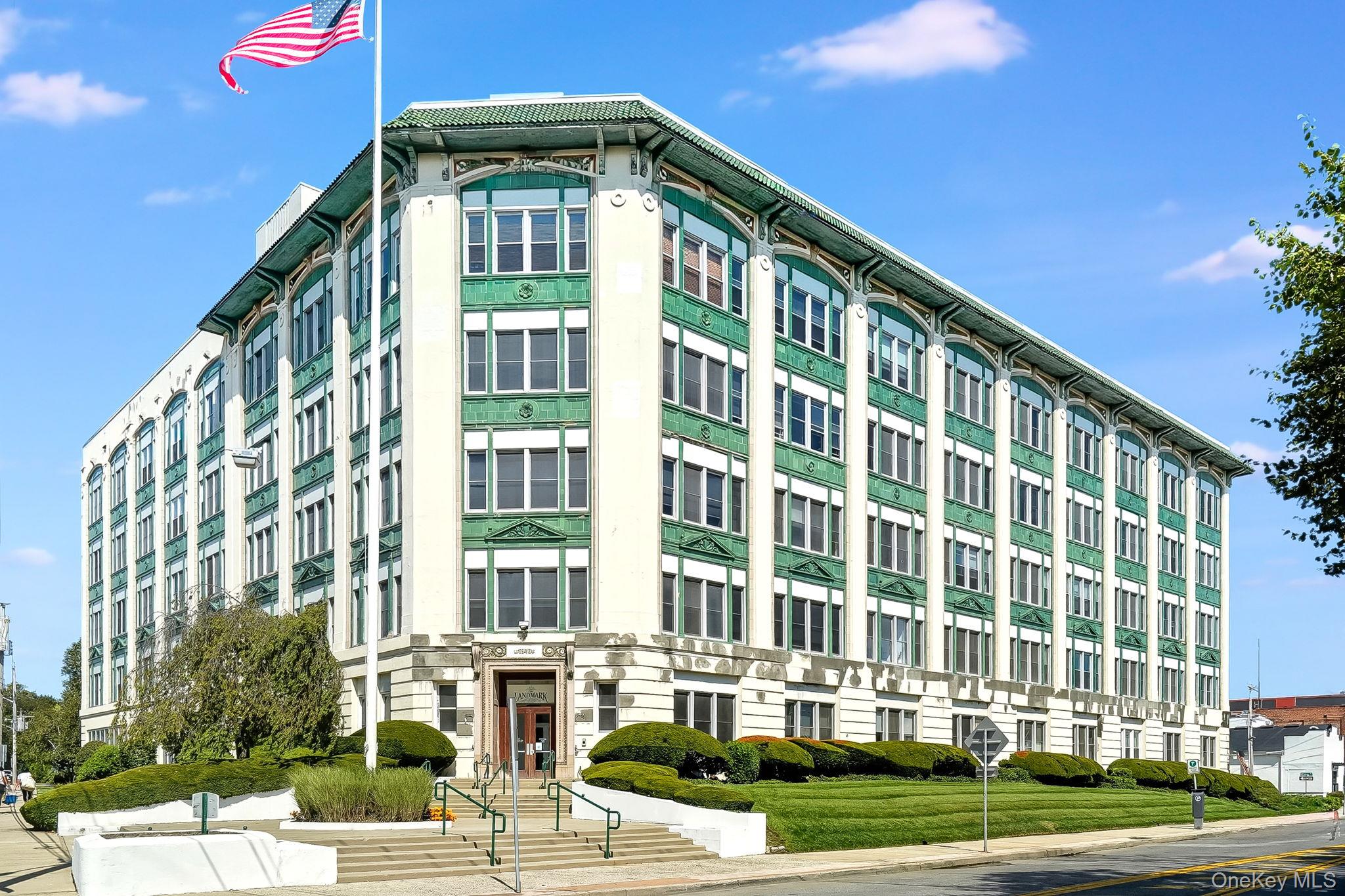 #19 photo, 1 Landmark Square, Port Chester , NY 10573