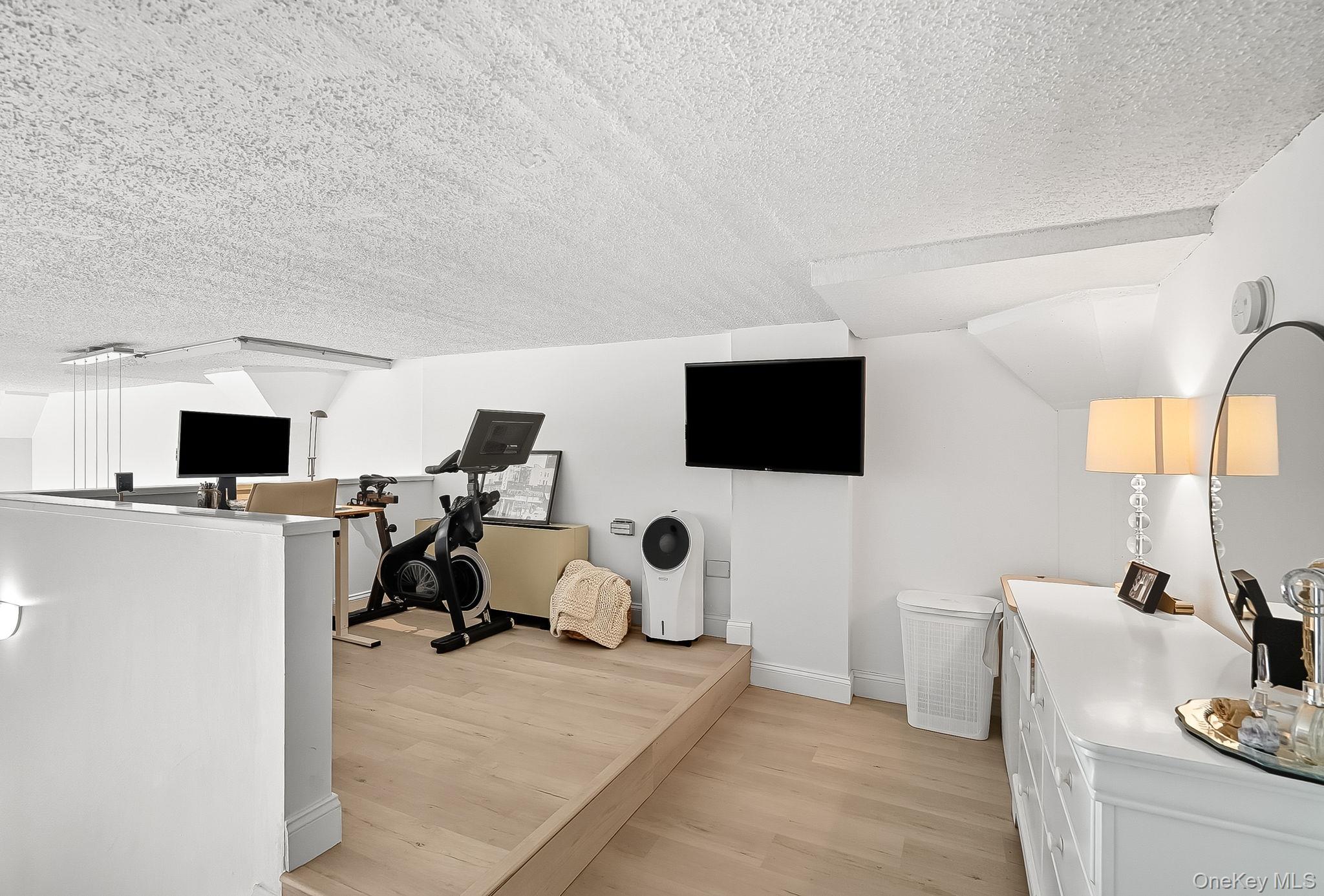 #9 photo, 1 Landmark Square, Port Chester , NY 10573