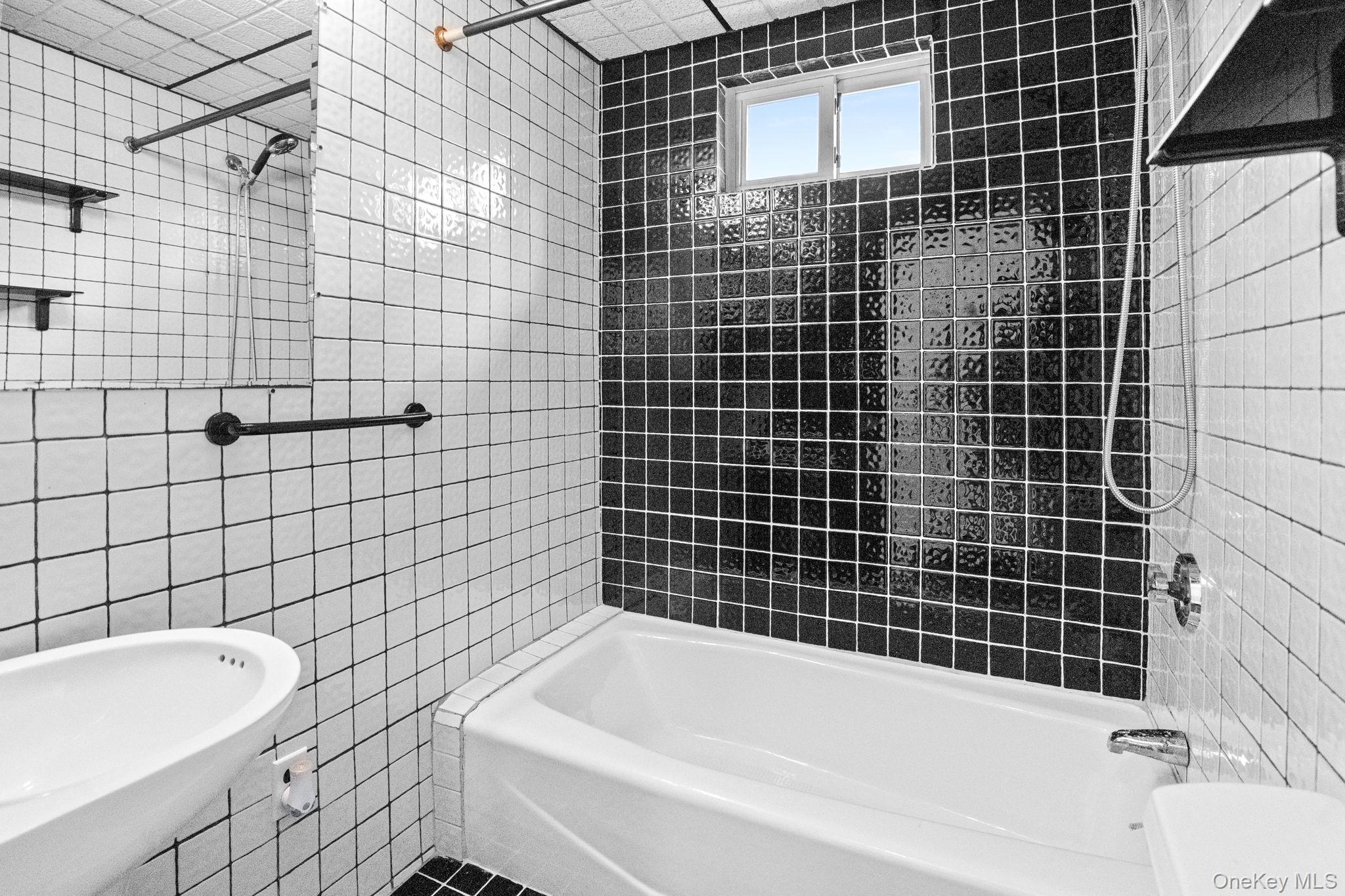 #11 photo, 72 Hamilton Avenue, New Rochelle , NY 10801