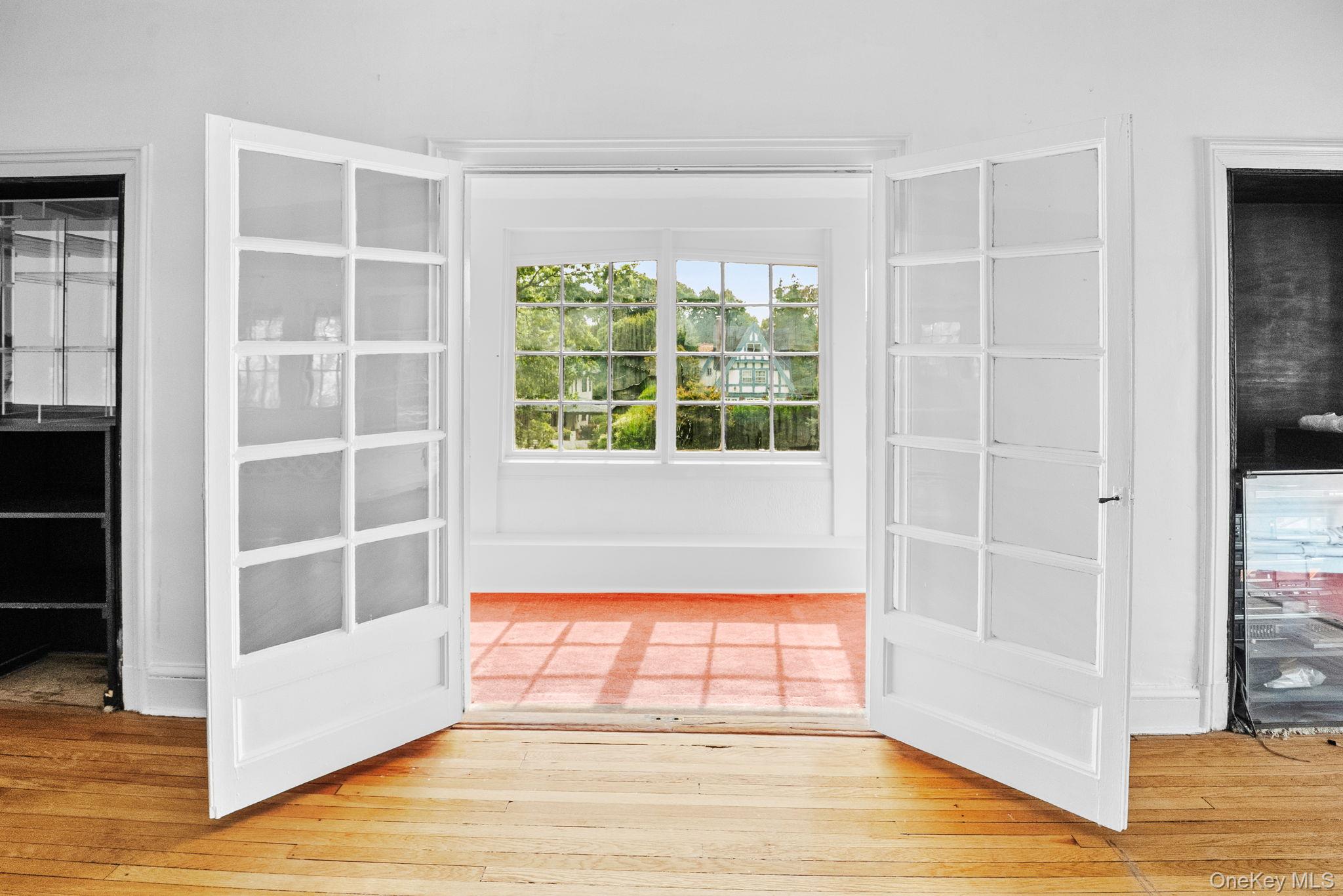 #6 photo, 72 Hamilton Avenue, New Rochelle , NY 10801