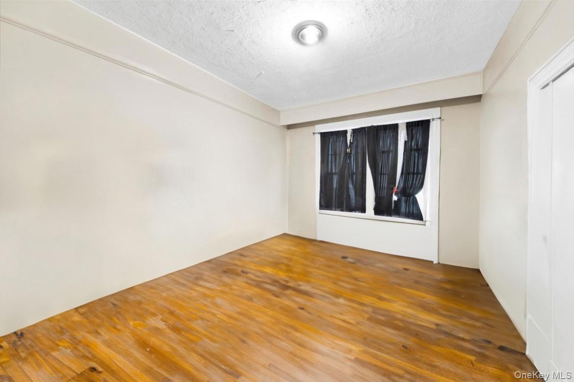 #11 photo, Yonkers, Yonkers , NY 10703