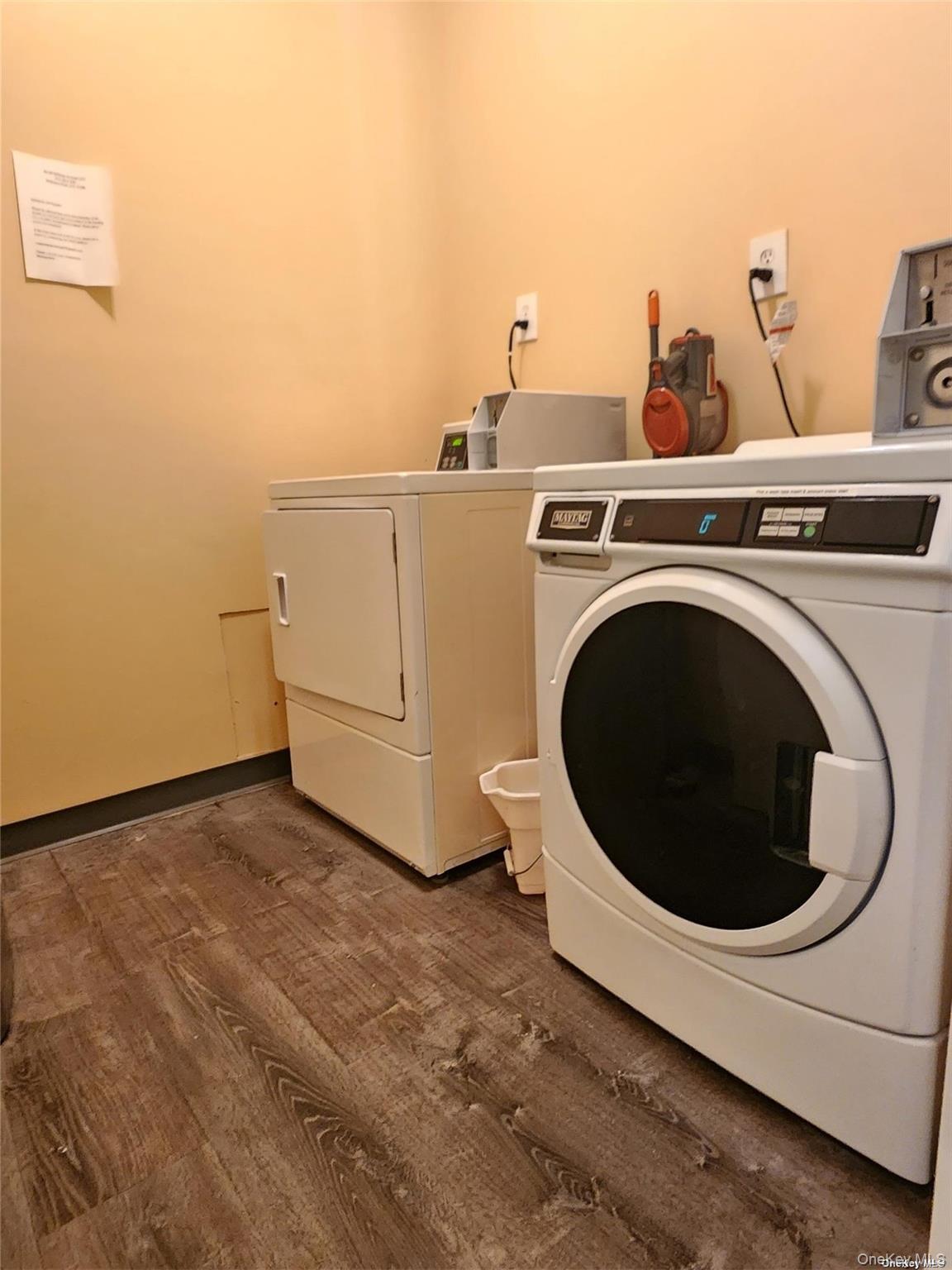 #12 photo, 36 Hillside Avenue, Williston Park , NY 11596